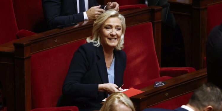 Fitore simbollike për ekstremin e djathtë të Le Pen: për herë të parë, Asambleja franceze miraton një propozim nga partia e saj.