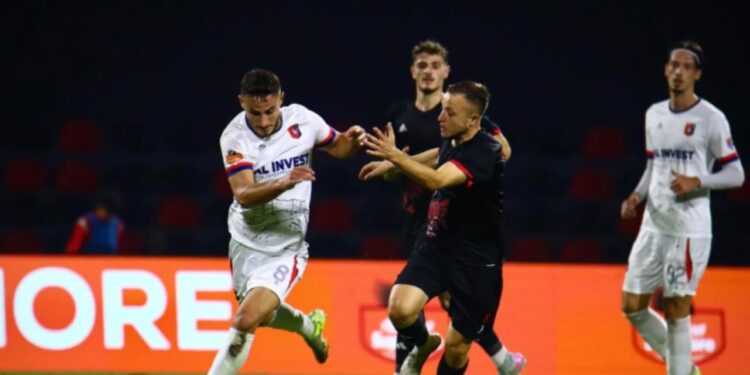 Flamurtari regjistron fitoren e parë të sezonit ndaj Vllaznisë, duke sfiduar liderët e klasifikimit.