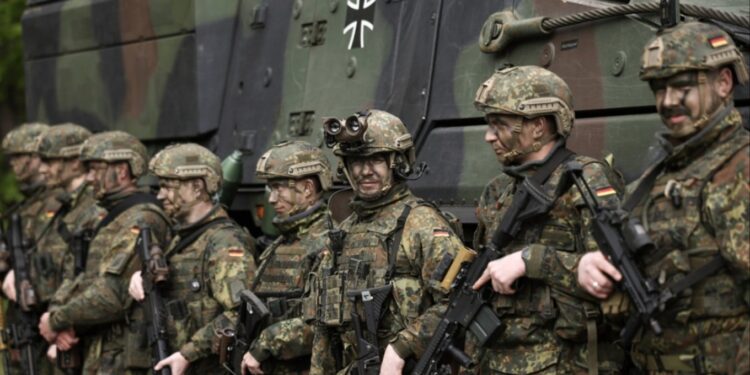 Gjashtë nga dhjetë gjermanë janë të opozitarë ndaj shërbimit ushtarak me short, sipas një sondazhi të ri.