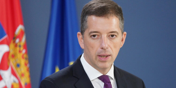 Gjuriq: A duhet të merrni në konsideratë vendimin e Turqisë për t’i dhuruar Kosovës dronë në të ardhmen?