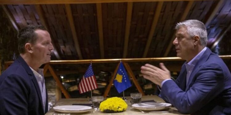 Grenell kritikon Von der Leyen gjatë qëndrimit të saj në Kosovë: "Nuk mund të ofroni këshilla kur gjykata juaj mban Thaçin në burg"