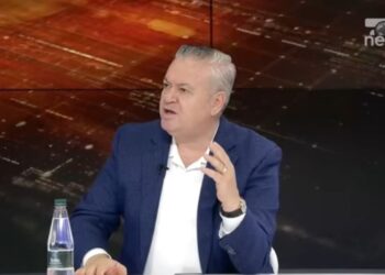 "Hajdutët ndodhen kudo mes fqinjëve", thotë Myslym Murrizi: Oerdin dhe Damiani kanë një pastruese nga Filipinet, të cilën e angazhojnë me radhë për vilat në Palasë.