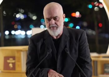 Hapet ‘Tirana Moons’ në Sheshin Nënë Tereza, Rama: Çdo herë që mblidhen arkitektët, Shqipëria ka një sfidë të re