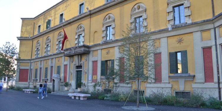 Hetimi i nisur gjatë kohës së LSI: 20 zyrtarët e Ministrisë së Bujqësisë të dërguar për gjykim nga Prokuroria e Tiranës.