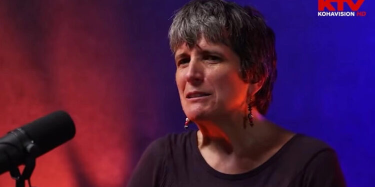 Historia e Gowingut: Një palë këpucë mund të ndryshojë jetën e një fëmije.