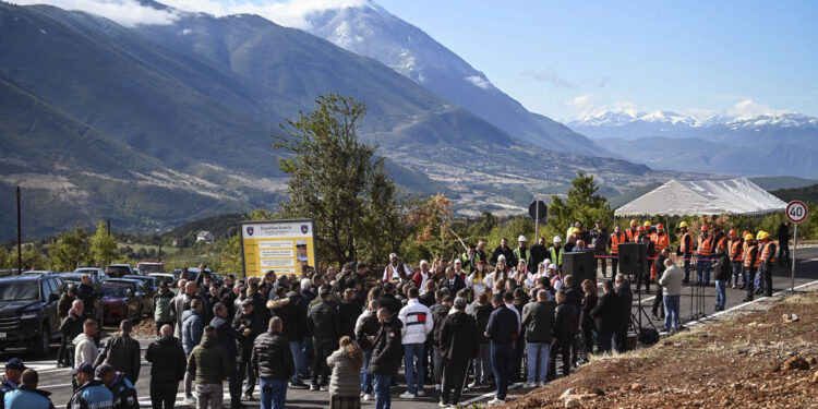 Inagurohet rruga ndërkufitare Gorozhup-Pogaj - KOHA.net
