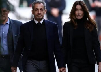 Ish-presidenti francez, i akuzuar për financimin e fushatës së tij me para nga diktatori i Libisë, nis të vuajë dënimin me burg.