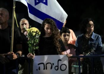 Katër palestinezë humbin jetën në Gaza, vetëm një ditë pas lirimit të 20 pengjeve izraelitë. Hamas akuzon për shkelje të marrëveshjes së armëpushimit.