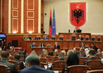 "Kemi arritur një marrëveshje në Konferencën e Kryetarëve", Balliu ndërpret fjalën, Balla: O e largoni, ose nuk mund të vazhdoj…