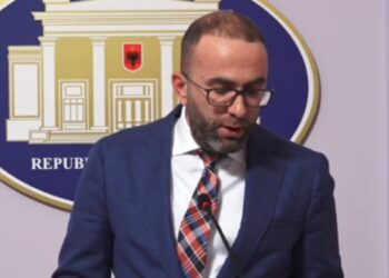 Kërkesa për të larguar presidentin Begaj, Gazment Bardhi: Ka shkelur Kushtetutën dhe ka ndërhyrë...