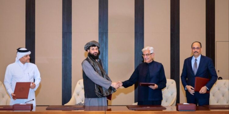 Kishin arritur një marrëveshje për armëpushim, por bisedimet për paqe mes Afganistanit dhe Pakistanit dështuan.