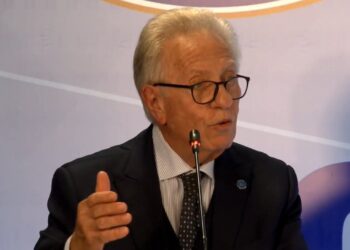 Komisioni i Venecias 35 vjet: Ish-kryetari Buquicchio thekson se rregullat e lojës nuk duhet të ndryshohen sipas interesave të aktorëve.