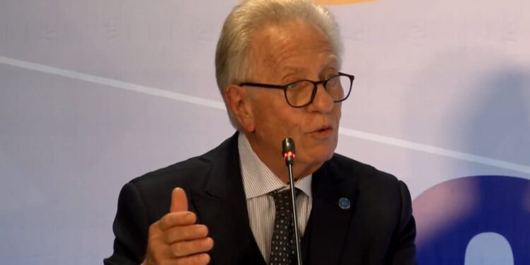 Komisioni i Venecias 35 vjet: Ish-kryetari Buquicchio thekson se rregullat e lojës nuk duhet të ndryshohen sipas interesave të aktorëve.