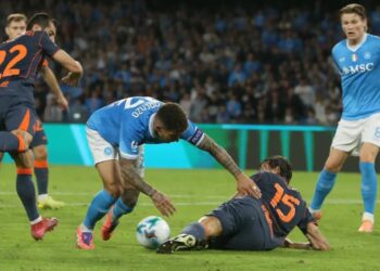 Kontroversia Napoli-Inter, kreu i gjyqtarëve të Serie A kundërshton vendimin: Nuk ishte penallti, VAR duhej të kishte ndërhyrë.
