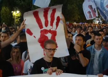 "Korrupsioni vret": Studentët serbë protestojnë për një vit kundër regjimit të Vuçiçit, analiza nga DW: Cilat janë kërkesat e tyre?