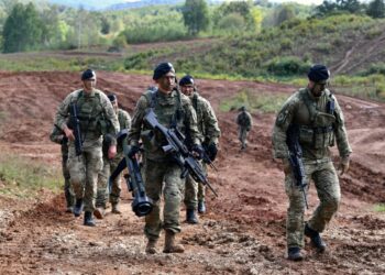 Kroacia rivendos shërbimin ushtarak, stërvitje dy mujore për djemtë nga 18 vjeç.