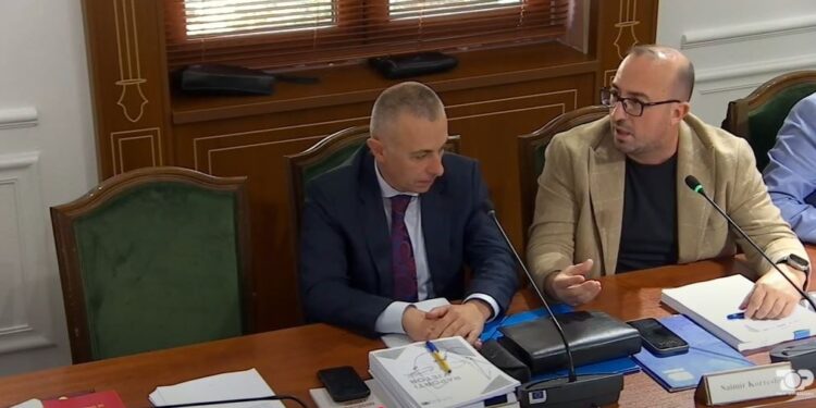 "Kryeprokurori si magazinier pa depo", Korreshi i bën batuta Manjës: Mos u mërzit, ti ke qenë prokuror, unë jam avokat me nder tënd.