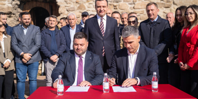 Kryetarët e LDK-së në Vushtrri shprehin distancim nga koalicioni me VV-në.