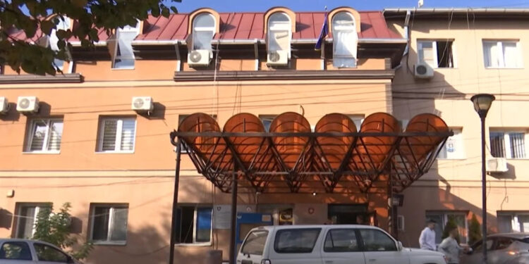 Kryetarët e veriut përballen me dilema mbi dorëzimin e dokumenteve të ndjeshme te serbët