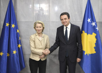 Kurti: KE të dorëzojë pyetësorin për anëtarësim dhe statusin e vendit kandidat për Kosovën.