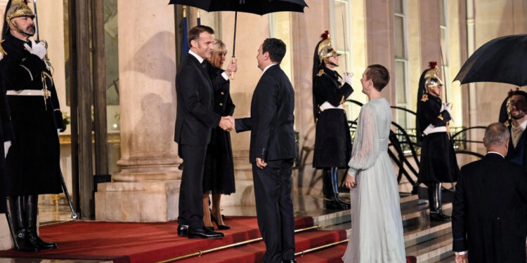 Kurti do të takohet me Macronin në pallatin presidencial
