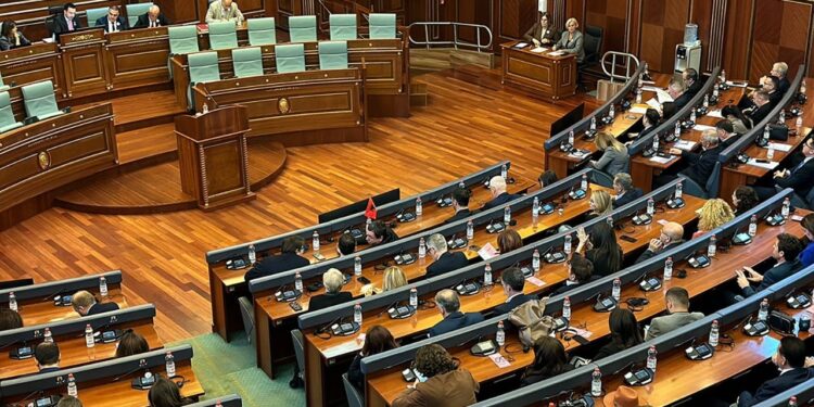 Kuvendi i Kosovës merr formë, Nenad Rashiç nga komuniteti serb zgjidhet nënkryetar.