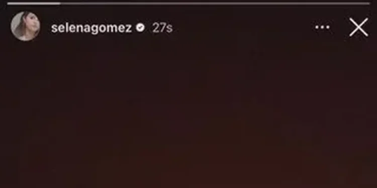 “Lëreni vajzën rehat” – Rindizet “drama” mes Selena Gomez dhe Hailey Bieber, kjo është historia që këngëtarja fshiu.