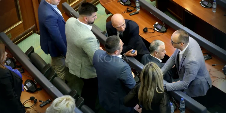 Lista Serbe përsëri ankohet në Gjykatën Kushtetuese