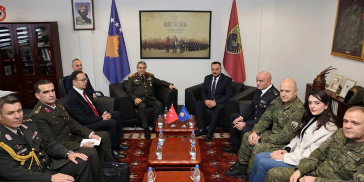 Maqedonia zhvillon bisedime me shefin e ushtrisë turke mbi sigurinë në Ballkan.