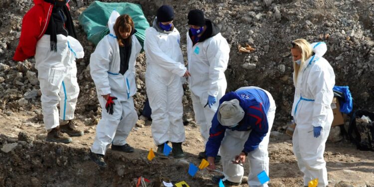 Mbetje kockore të personave të zhdukur gjatë luftës gjenden në një fshat të Prishtinës