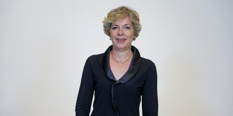 Ministrja Sala: Forcojmë sektorin farmaceutik, tolerancë zero për abuzimet