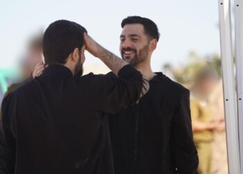 Momente të rëndësishme në Tel Aviv: Hamasi çliron 13 izraelitë të tjerë të mbajtur peng.