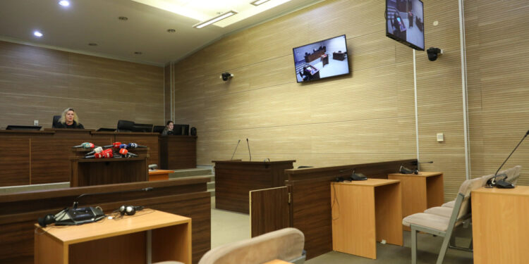 Mujka dhe Muzliukaj nuk paraqiten, seanca fillestare për keqpërdorim detyre dështoi.