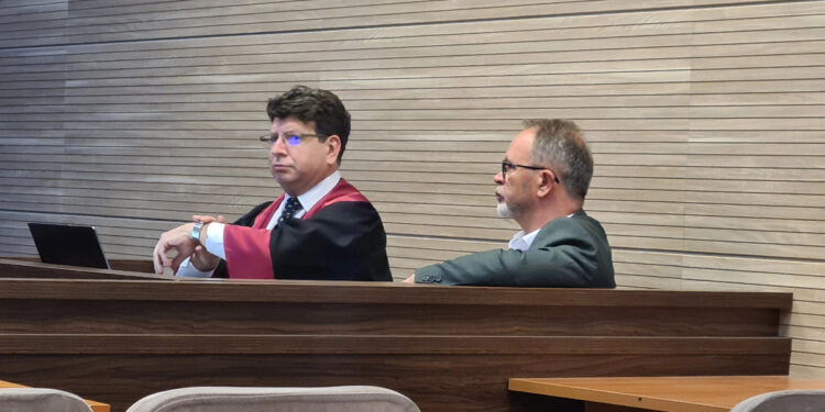 Mungesa e dëshmitarit bllokon seancën në rastin KEK 1