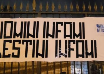 Napoli, një shenjë proteste ndaj Spallettit: “Burra të poshtëruar, fat të poshtëruar”
