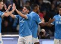 Napoli superon humbjen e turpshme në Holandë, ndërsa skuadra e Contes mposht Interin dhe merr vendin e parë.