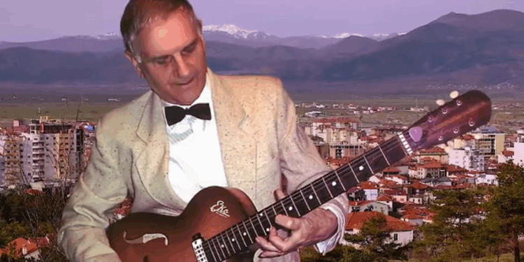 Ndërron jetë në moshën 80-vjeçare këngëtari korçar, Nonda Kajno!