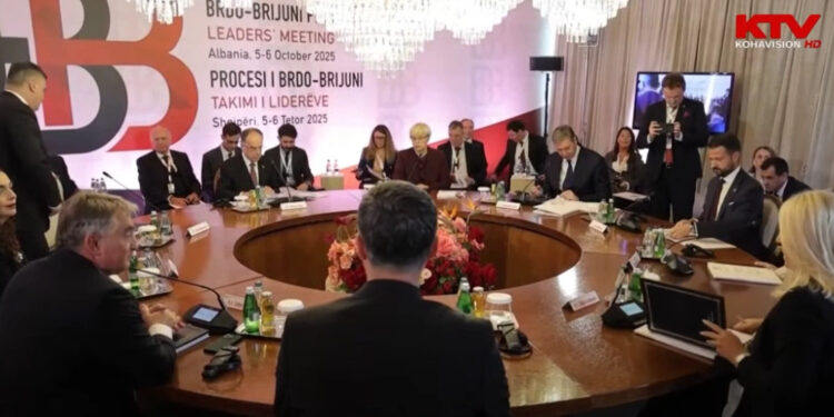 Në Samitin e Brdo-Brionit, bëhet thirrje për shpejtimin e procesit të integrimit të Ballkanit Perëndimor në Bashkimin Evropian.