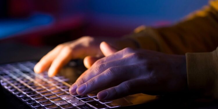 Organizata që abuzonte seksualisht me vajzat me çrregullime mendore goditet, dy të arrestuar.