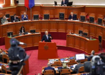 PD nuk është e pranishme në protestën e mbështetjes për liderët e UÇK, Berisha: Ka aspekte që janë në kundërshtim me qeverinë e Kosovës, Rama do të fliste për 60 minuta.