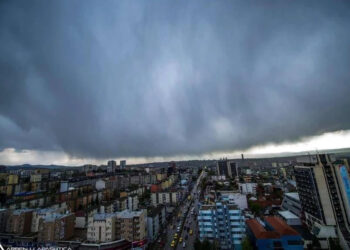 Paralajmërim për rrezikun e përmbytjeve, bëhet thirrje për kujdes.