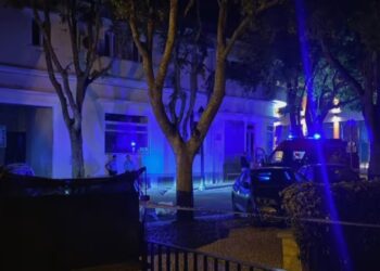 Pas vizitës në kishën në Lisbonë, dy amerikanë qëllohen nga grabitësit, njëri humb jetën.