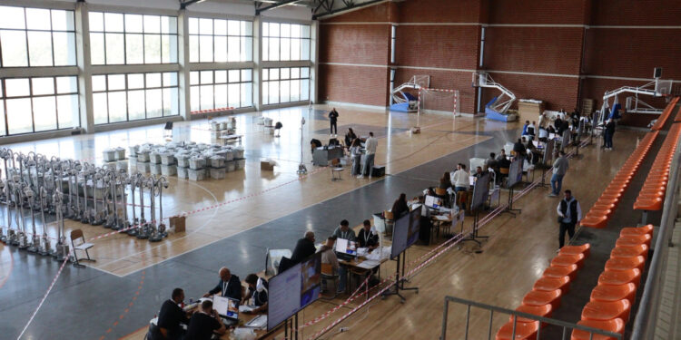 Përfundon procesi i verifikimit të votave në 17 komuna.