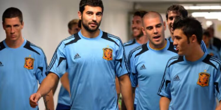 Përplasjet në ‘El Clasico’: Albiol rikthehet te tensionet e kohës së Mourinho në Spanjë, kur lojtarët e Realit dhe Barçës nuk flisnin mes tyre…