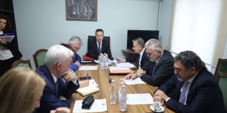 Plenare mbledhja e Konferencës së Kryetarëve, debat 90-minutësh mbi çdo raportim institucional.