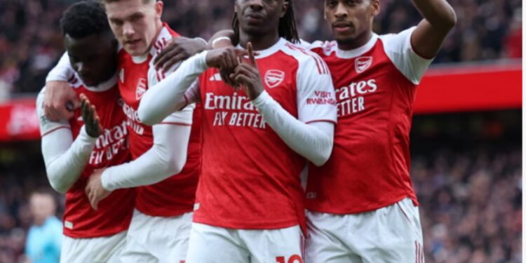 Premier League: Arsenal vazhdon të kryesojë, fiton derbin ndaj Crystal Palace, ndërsa Aston Villa ndal Manchester City-n.