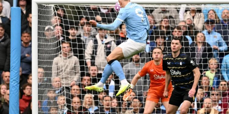 Premier League: Haaland vazhdon të shkëlqejë, realizon dy gola në triumphin e radhës të Cityt, Arsenal mban pozitat e para.