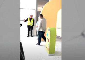 Psikiatri i suspenduar rikthehet në punë pas arrestimit në Tiranë për përndjekje të një gruaje.