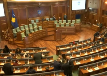 Qeveria pa buxhet, paralajmëron bllokadë financiare në sektorin publik