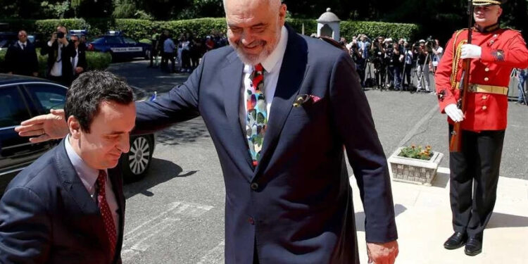 Rama i reagon VV-së: Para 10 vjetësh, nuk e njihte as himnin e Kosovës, e jo më shpalljen e pafajësisë së Thaçit.